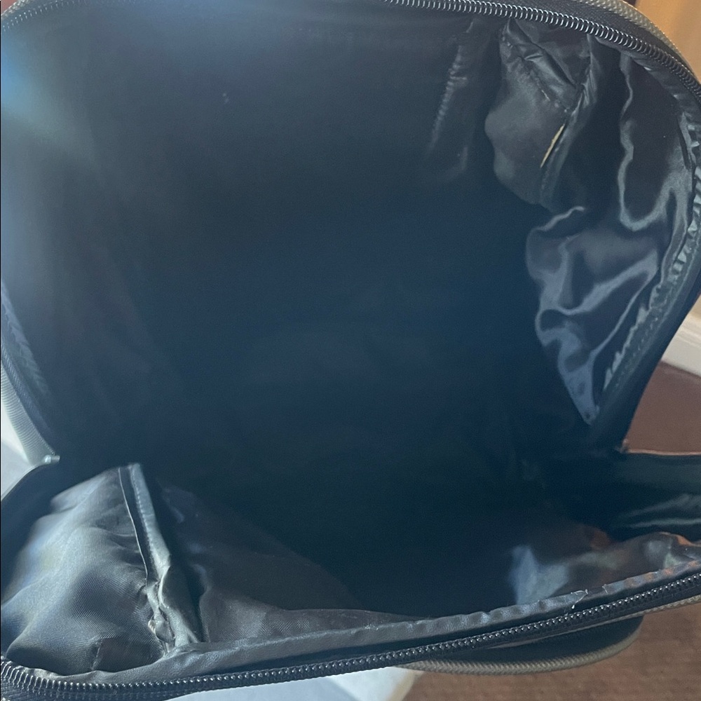 SEBASTIAN Collection Backpack w/ Shoulder Straps And Quality Heavy Duty Fabric - Picture 5 of 6